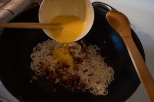 pour sauce over spaghetti