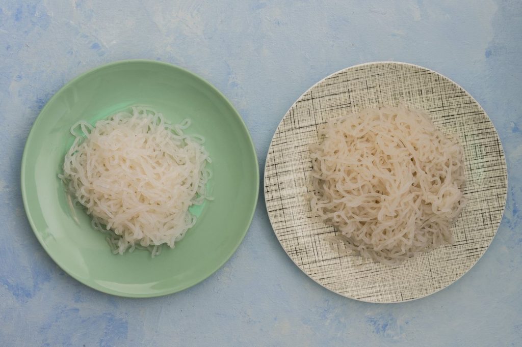 Skinny pasta images of shirataki noodles on the plate