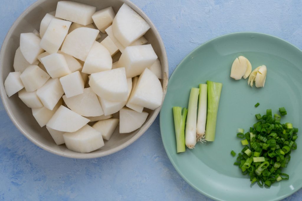 Korean Oxtail Soup Ingredients Chopped up